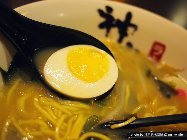 神座日本拉麵(至聖巨蛋店):【食記】高雄神座日本拉麵至聖巨蛋店@左營MRT凹子底 : 台式風味, 與日本神座無關! 神座日本拉麵(至聖巨蛋店):【食記】高雄神座日本拉麵至聖巨蛋店@左營MRT凹子底 : 台式風味, 與日本神座無關!