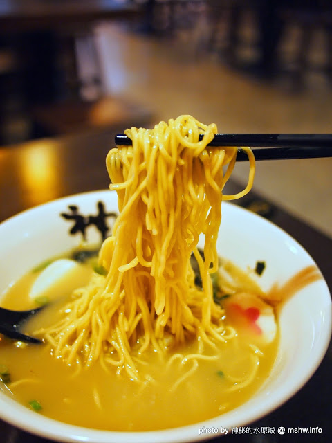 神座日本拉麵(至聖巨蛋店):【食記】高雄神座日本拉麵至聖巨蛋店@左營MRT凹子底 : 台式風味, 與日本神座無關! 神座日本拉麵(至聖巨蛋店):【食記】高雄神座日本拉麵至聖巨蛋店@左營MRT凹子底 : 台式風味, 與日本神座無關!