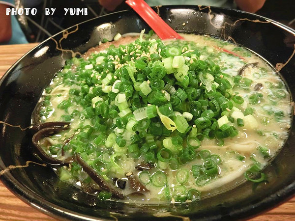 大海拉麵:【台中食記】推!超霸氣叉燒肉及蔥花不怕你吃~客製化叉燒拉麵/蔥花拉麵~cp值爆表@大海拉麵 大海拉麵:【台中食記】推!超霸氣叉燒肉及蔥花不怕你吃~客製化叉燒拉麵/蔥花拉麵~cp值爆表@大海拉麵