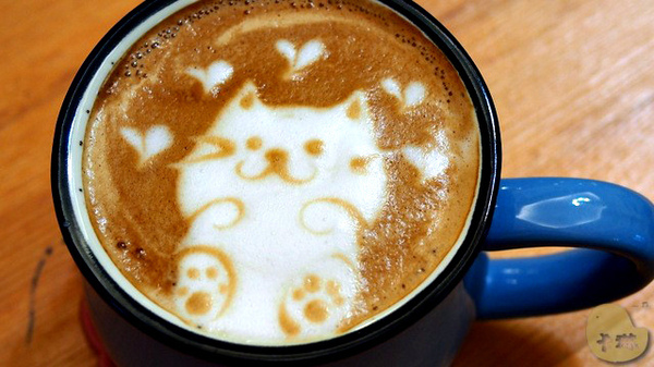 這裡有貓 caf'e：【食記】台中。《這裡有貓 caf'e》超可愛貓拉花！