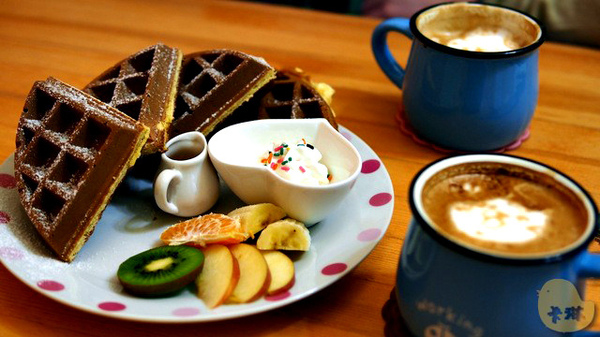 這裡有貓 caf'e：【食記】台中。《這裡有貓 caf'e》超可愛貓拉花！