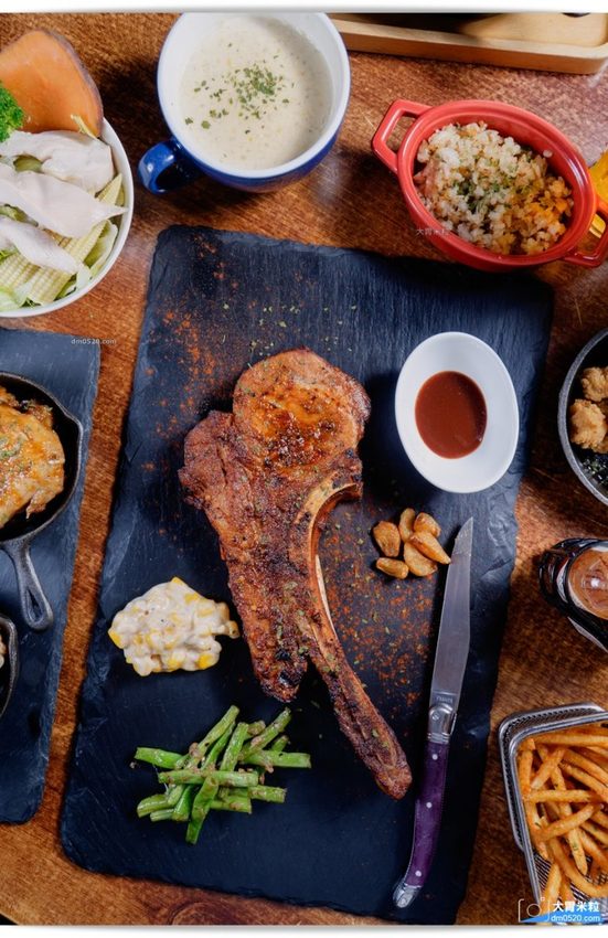 平日點排餐享沙拉吧吃到飽,MASTRO CAFE(戰斧教父內湖店),,SOP脆皮炸雞/牛尾湯無限喝！加50元再享粉紅氣泡酒/啤酒無限暢飲！內湖餐酒館推薦,內湖牛排餐廳推薦,內湖美式餐廳推薦,捷運港墘站