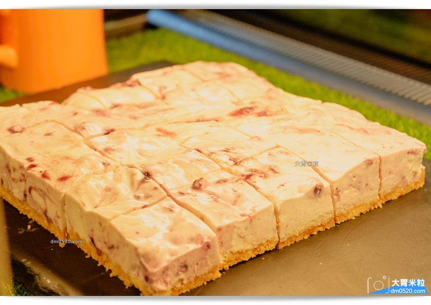 平日點排餐享沙拉吧吃到飽,MASTRO CAFE(戰斧教父內湖店),,SOP脆皮炸雞/牛尾湯無限喝！加50元再享粉紅氣泡酒/啤酒無限暢飲！內湖餐酒館推薦,內湖牛排餐廳推薦,內湖美式餐廳推薦,捷運港墘站