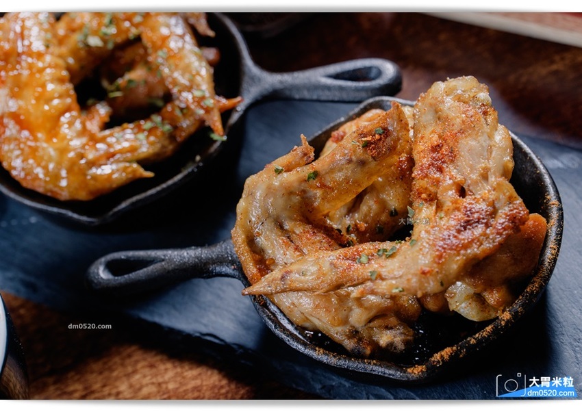 平日點排餐享沙拉吧吃到飽,MASTRO CAFE(戰斧教父內湖店),,SOP脆皮炸雞/牛尾湯無限喝！加50元再享粉紅氣泡酒/啤酒無限暢飲！內湖餐酒館推薦,內湖牛排餐廳推薦,內湖美式餐廳推薦,捷運港墘站