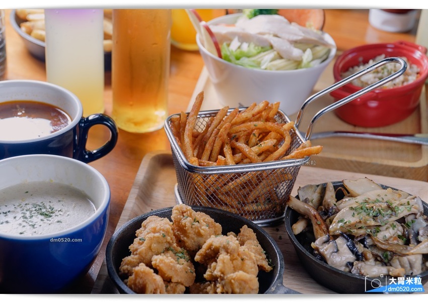 平日點排餐享沙拉吧吃到飽,MASTRO CAFE(戰斧教父內湖店),,SOP脆皮炸雞/牛尾湯無限喝！加50元再享粉紅氣泡酒/啤酒無限暢飲！內湖餐酒館推薦,內湖牛排餐廳推薦,內湖美式餐廳推薦,捷運港墘站