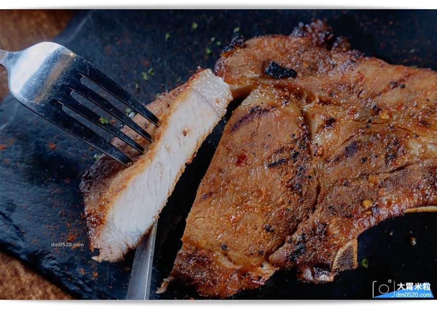 平日點排餐享沙拉吧吃到飽,MASTRO CAFE(戰斧教父內湖店),,SOP脆皮炸雞/牛尾湯無限喝！加50元再享粉紅氣泡酒/啤酒無限暢飲！內湖餐酒館推薦,內湖牛排餐廳推薦,內湖美式餐廳推薦,捷運港墘站