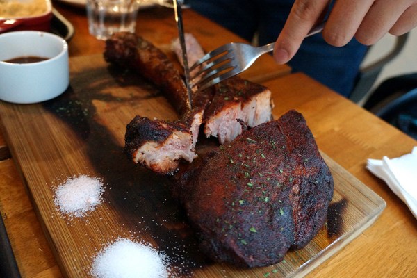 Mastro Cafe:Mastro Cafe ♥戰斧豬排 ♥木盆沙拉 ♥內湖 Mastro Cafe:Mastro Cafe ♥戰斧豬排 ♥木盆沙拉 ♥內湖