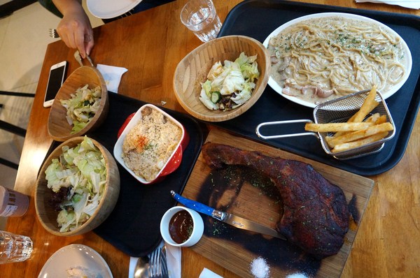 Mastro Cafe:Mastro Cafe ♥戰斧豬排 ♥木盆沙拉 ♥內湖 Mastro Cafe:Mastro Cafe ♥戰斧豬排 ♥木盆沙拉 ♥內湖