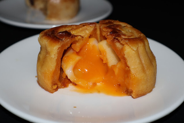 莎士比亞烘焙坊 - Mobile01聯名王鵬傑 - 流心奶黃(蛋黃酥)