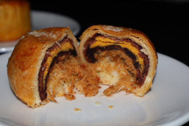 莎士比亞烘焙坊 - Mobile01聯名王鵬傑 - 香Q肉脯酥(蛋黃酥)