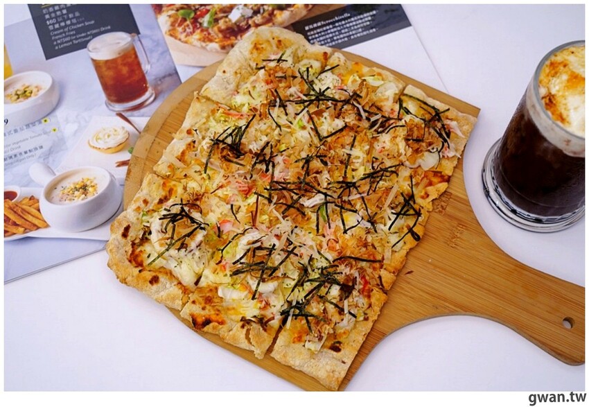 台中2D漫畫餐廳又一間！不限時、不收服務費，還有好吃下午茶～