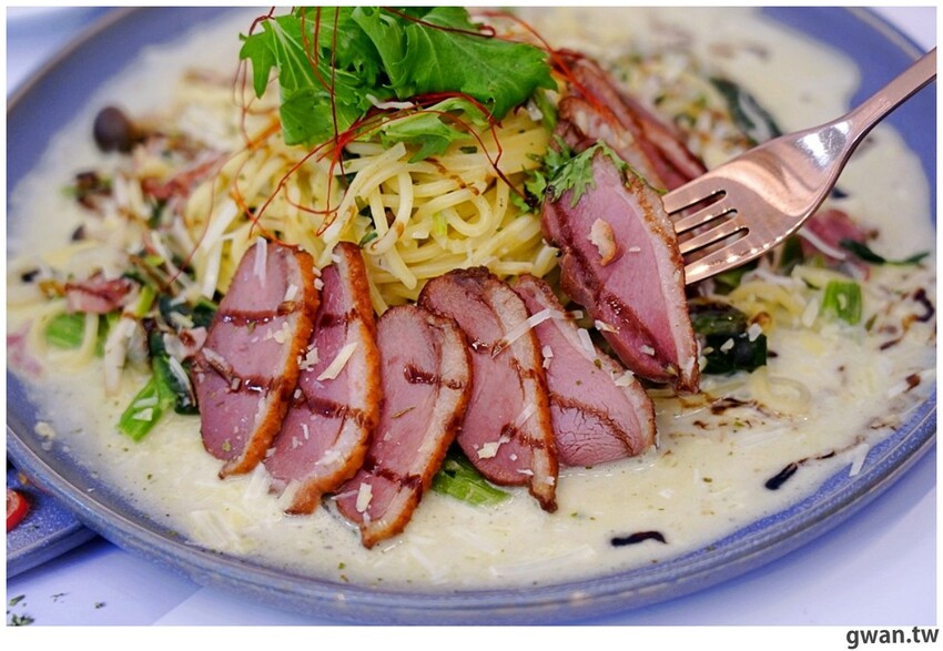 台中2D漫畫餐廳又一間！不限時、不收服務費，還有好吃下午茶～