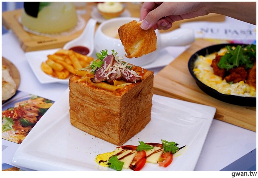 台中2D漫畫餐廳又一間！不限時、不收服務費，還有好吃下午茶～