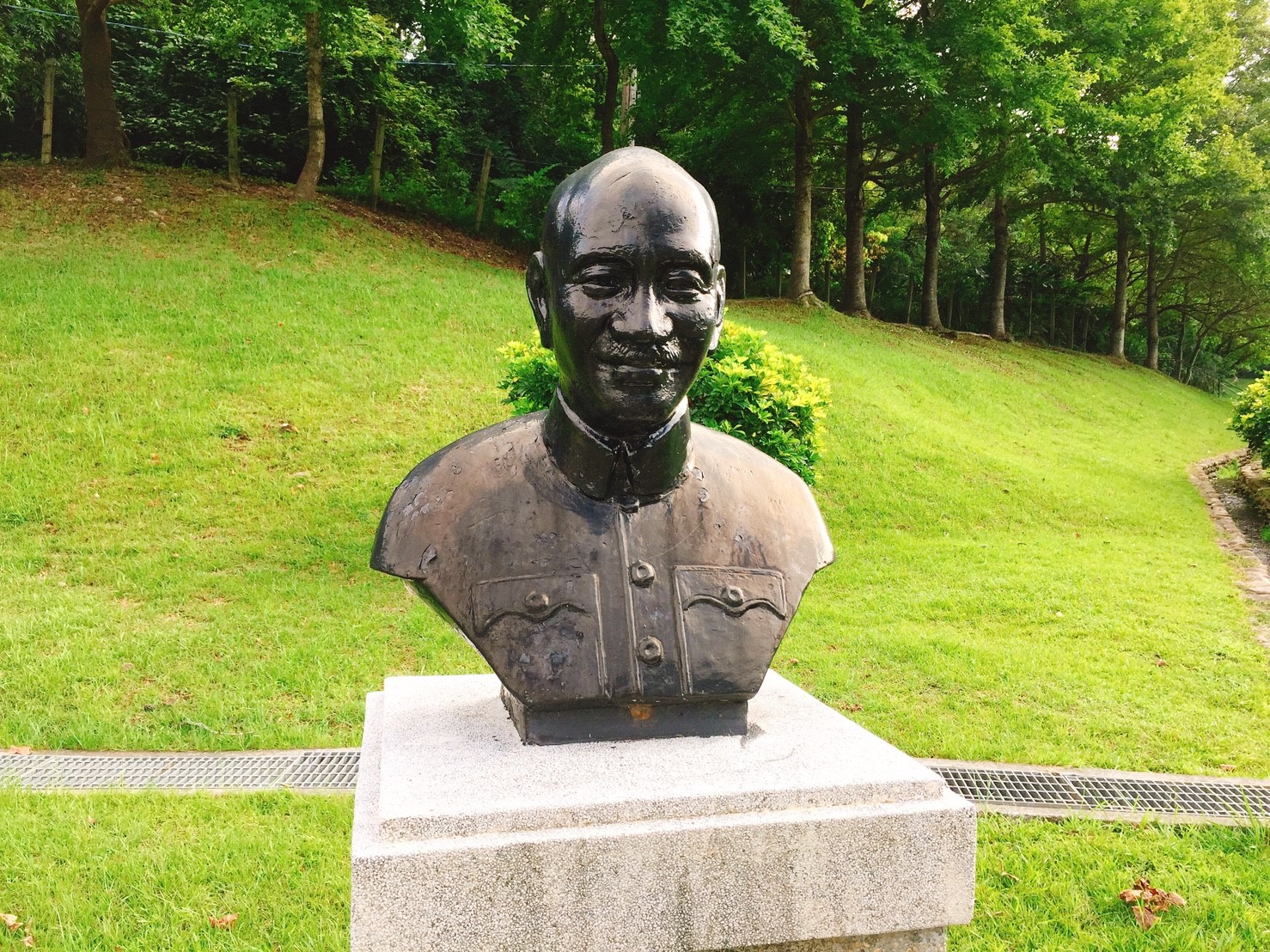 【桃園】兩蔣慈湖文化園區 碧草如茵涼風吹徐 適合當作中繼站休息片刻