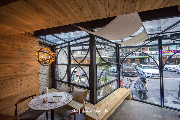 PS TAPAS 西班牙海鮮餐酒館(光復店)：東區隱藏版【西班牙煙燻小酒館PS TAPAS SMOKE HOUSE】