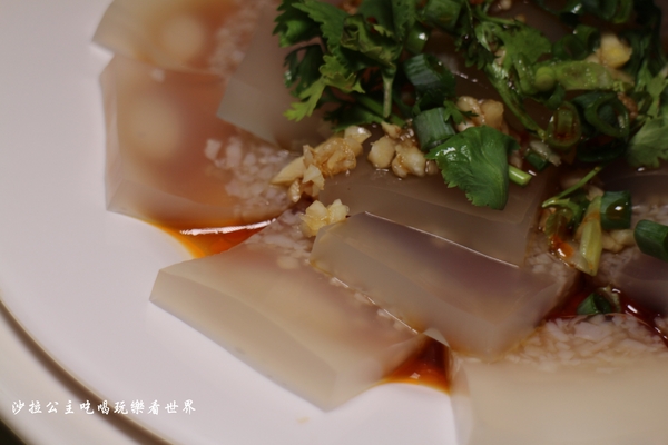 東北軒酸菜白肉鍋：中山區正宗哈爾濱東北菜『東北軒酸菜白肉鍋』圍爐/火鍋/殺豬菜/捷運松江南京站