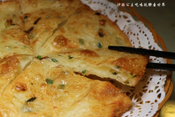 東北軒酸菜白肉鍋：中山區正宗哈爾濱東北菜『東北軒酸菜白肉鍋』圍爐/火鍋/殺豬菜/捷運松江南京站