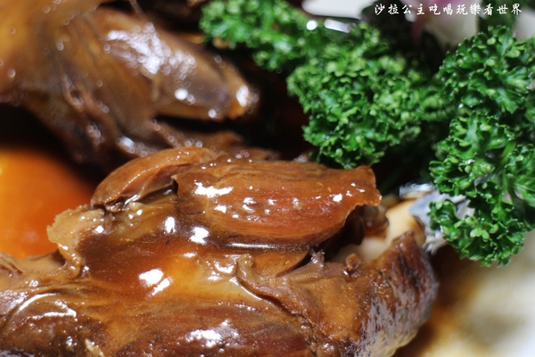 東北軒酸菜白肉鍋：中山區正宗哈爾濱東北菜『東北軒酸菜白肉鍋』圍爐/火鍋/殺豬菜/捷運松江南京站