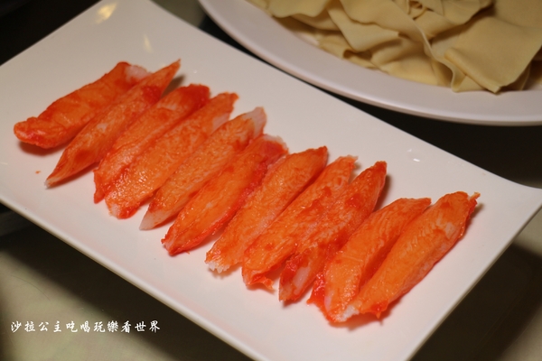 東北軒酸菜白肉鍋：中山區正宗哈爾濱東北菜『東北軒酸菜白肉鍋』圍爐/火鍋/殺豬菜/捷運松江南京站