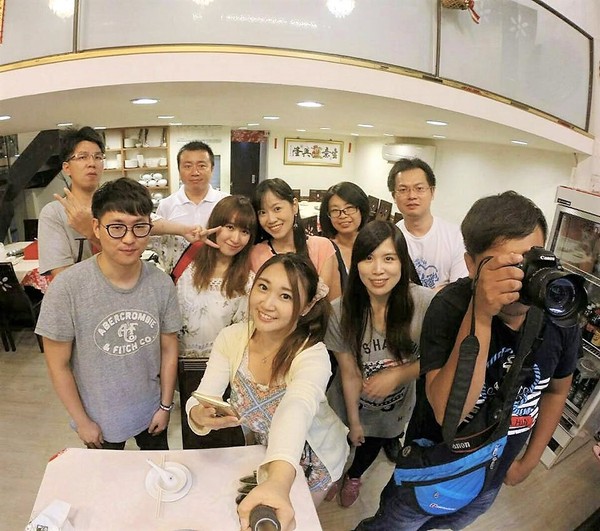 東北軒酸菜白肉鍋:【台北市食記】東北軒酸菜白肉鍋~正宗哈爾濱東北特色菜真材實料,家庭聚會,三五好友一起圍爐去