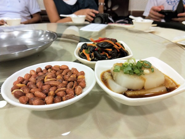 東北軒酸菜白肉鍋:【台北市食記】東北軒酸菜白肉鍋~正宗哈爾濱東北特色菜真材實料,家庭聚會,三五好友一起圍爐去