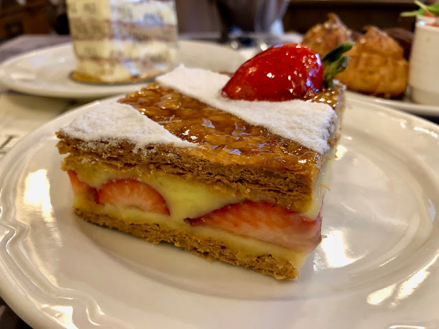 【食記】台北信義區 PAUL 法式麵包餐廳, 甜點不錯鹹食普普