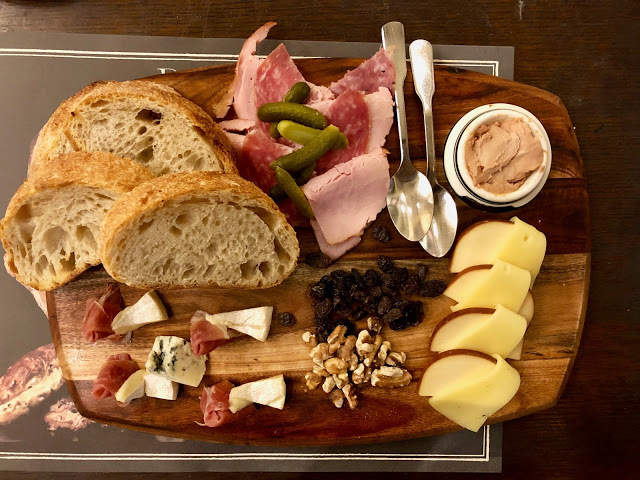 【食記】台北信義區 PAUL 法式麵包餐廳, 甜點不錯鹹食普普