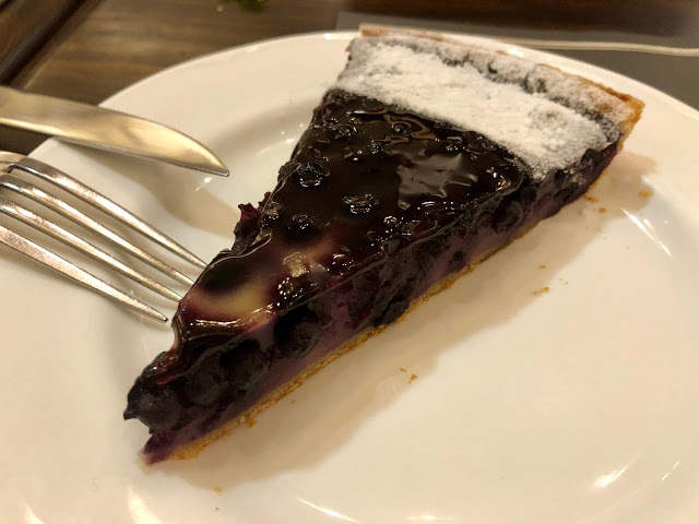 【食記】台北信義區 PAUL 法式麵包餐廳, 甜點不錯鹹食普普