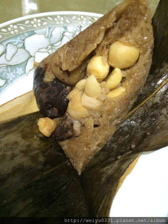 六月吃粽子滿心歡!家藝傳世、飄香百年-《凱薩飯店肉粽端午禮盒》