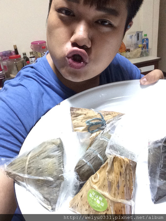 六月吃粽子滿心歡!家藝傳世、飄香百年-《凱薩飯店肉粽端午禮盒》