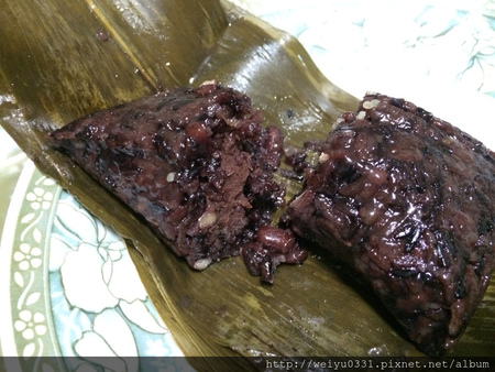 六月吃粽子滿心歡!家藝傳世、飄香百年-《凱薩飯店肉粽端午禮盒》