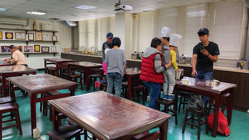 【宜蘭遊記】虎牌米粉產業文化館┃親子出遊DIY手作和米粉吃到飽的復古風觀光工廠┃ - / 郭郭的花東走跳生活 /