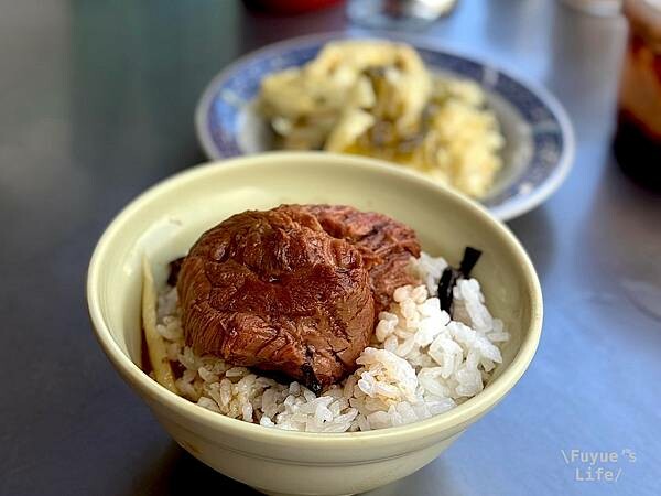 |台中西區‧台式| 第五市場台中第一焢肉飯《台中阿彬爌肉飯》