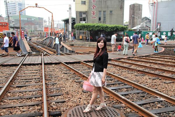 彰化扇形車站:【彰化市景點】扇形車庫~彰化僅存全台唯一,360度超大轉向盤的調度,火車迷必追景點