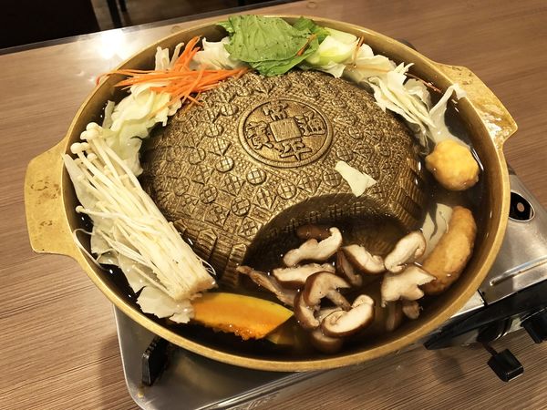 【朝鮮味韓國料理菜單價位大公開】超人氣韓國料理小菜免費吃到飽～南投市必吃美食小吃餐廳推薦！招牌菜銅盤烤肉、辣炒年糕、海陸部隊鍋。