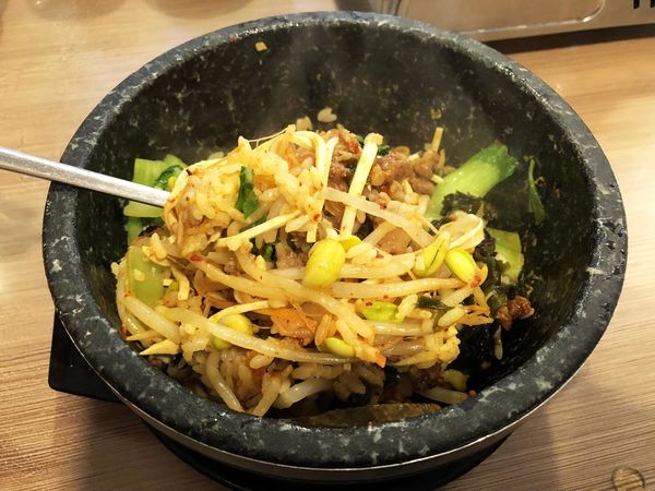 【朝鮮味韓國料理菜單價位大公開】超人氣韓國料理小菜免費吃到飽～南投市必吃美食小吃餐廳推薦！招牌菜銅盤烤肉、辣炒年糕、海陸部隊鍋。