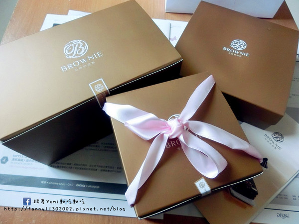 布朗尼甜點-Brownie Patisserie:【愛評網口碑券§第97彈】台中公益路蛋糕甜點/伴手禮/送禮最佳選擇!推薦:85%松露布朗尼+檸檬生乳蛋糕+芋頭生乳塔*布朗尼甜點-Brownie Patisserie*@跟著Yumi尤美美動吃動吃(體驗日:2015年5月30日) 布朗尼甜點-Brownie Patisserie:【愛評網口碑券§第97彈】台中公益路蛋糕甜點/伴手禮/送禮最佳選擇!推薦:85%松露布朗尼+檸檬生乳蛋糕+芋頭生乳塔*布朗尼甜點-Brownie Patisserie*@跟著Yumi尤美美動吃動吃(體驗日:2015年5月30日)