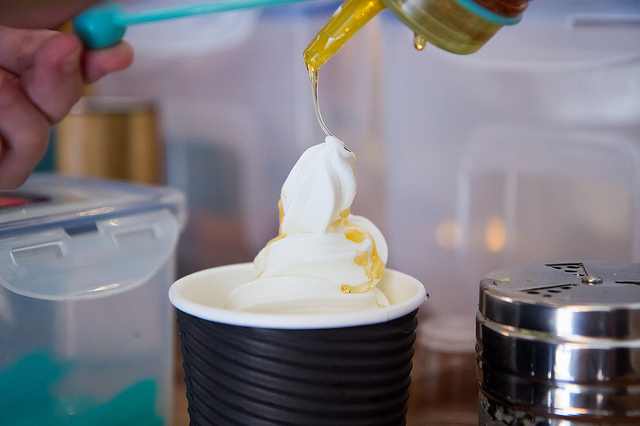 ╠台北後站美食╣大推義大利特濃冰淇淋 加鹽的冰喔!蜂巢旅店-Bee cafe