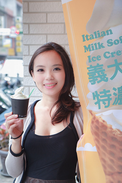 ╠台北後站美食╣大推義大利特濃冰淇淋 加鹽的冰喔!蜂巢旅店-Bee cafe