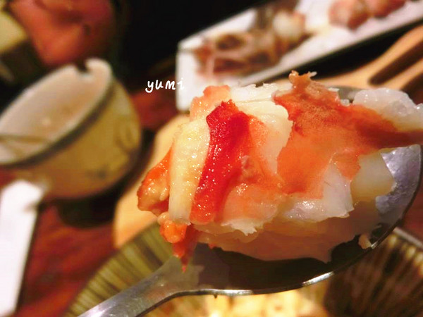 九日味噌燒肉丼專門店：【台中食記】巨無霸手臂蝦~緊緊抓住我的胃＠九日味噌燒肉丼專門店