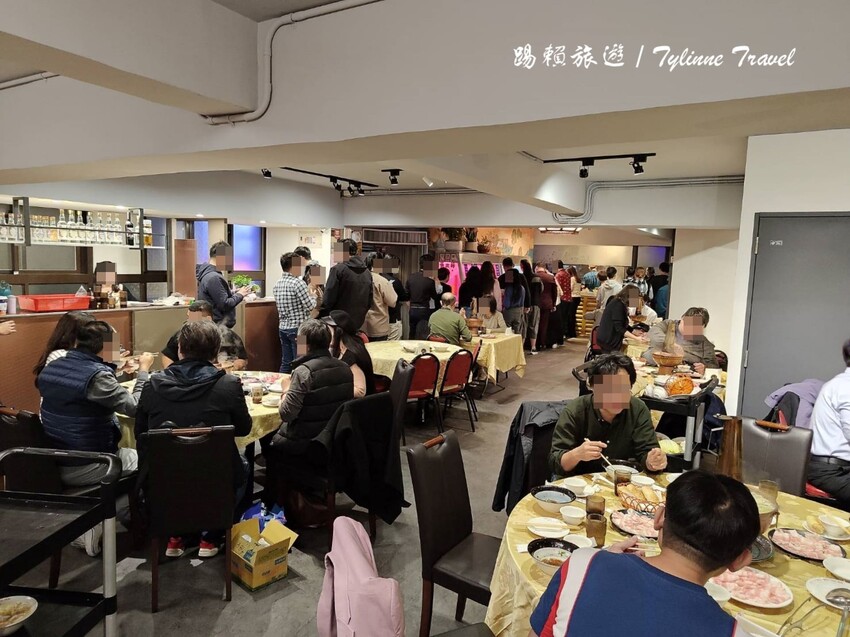 台北唐宮蒙古烤肉!行天宮捷運旁老字號吃到飽,酸菜白肉鍋必吃。