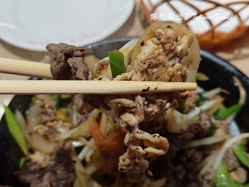 台北唐宮蒙古烤肉!行天宮捷運旁老字號吃到飽,酸菜白肉鍋必吃。