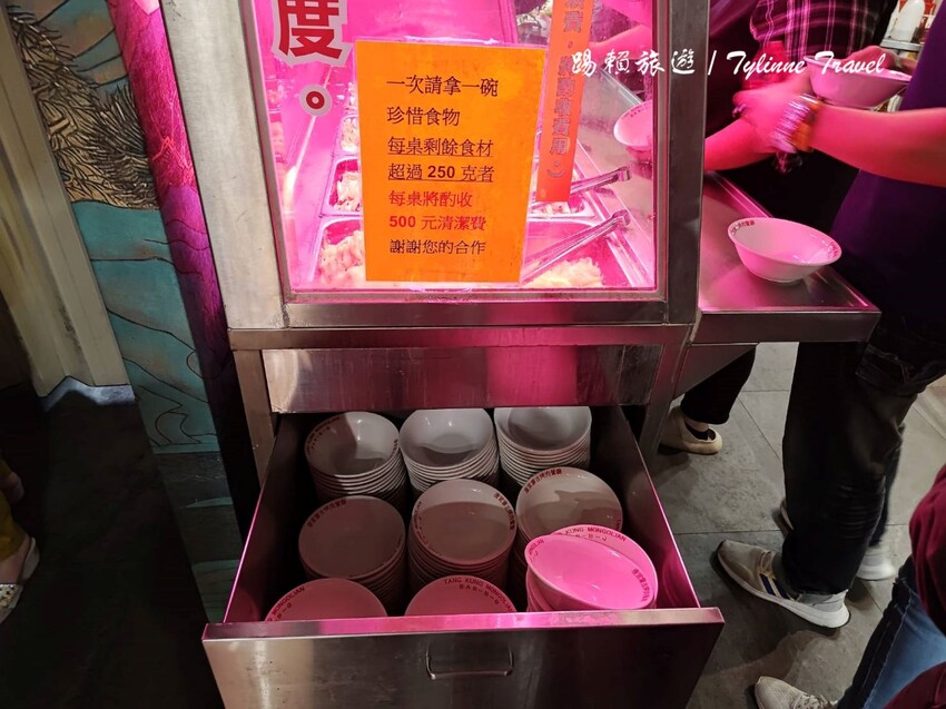 台北唐宮蒙古烤肉!行天宮捷運旁老字號吃到飽,酸菜白肉鍋必吃。