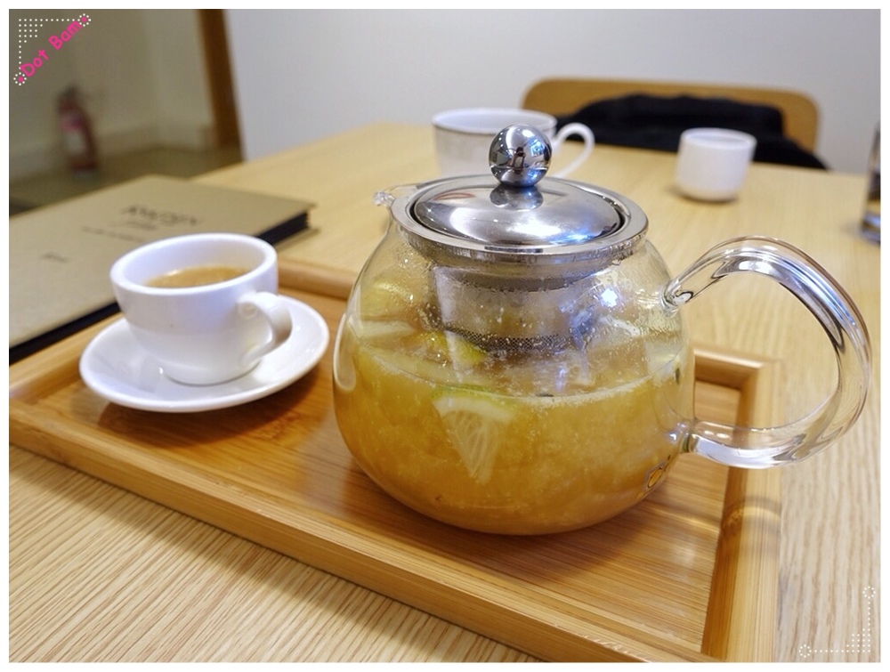 【KNUTSEN PETITE CAFÉ 肯努森咖啡館 ⋈ 台北大安區,捷運信義安和】精品咖啡搭配清爽玫瑰戚風的午後時光/不限時咖啡廳 13.JPG