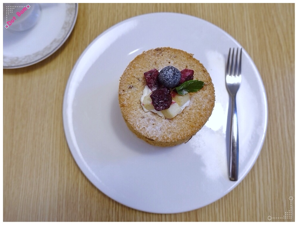 【KNUTSEN PETITE CAFÉ 肯努森咖啡館 ⋈ 台北大安區,捷運信義安和】精品咖啡搭配清爽玫瑰戚風的午後時光/不限時咖啡廳 16.JPG