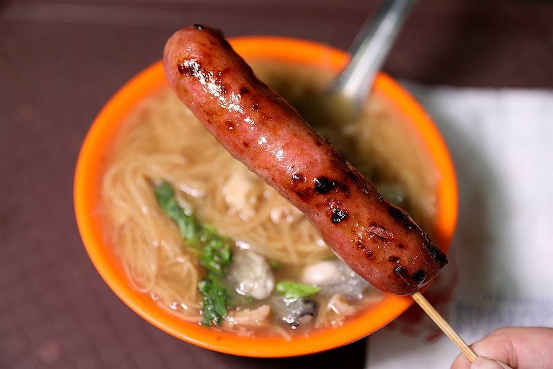 新北市板橋人氣小吃美食油庫口蚵仔麵線碳烤香腸37