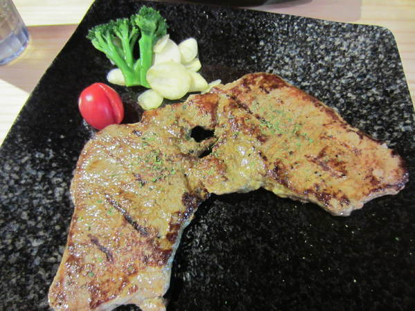 怪獸牛排屋:【橘子雞排】中山捷運站-美式風格之怪獸牛排屋~ 怪獸牛排屋:【橘子雞排】中山捷運站-美式風格之怪獸牛排屋~