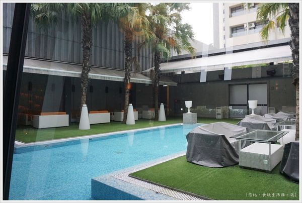 Beluga-19.JPG Beluga-19.JPG