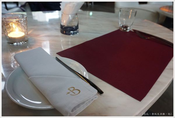 Beluga-21.JPG Beluga-21.JPG