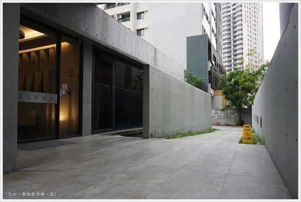 Beluga-5-走道.JPG Beluga-5-走道.JPG